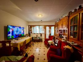 Casa (unifamiliar aïllada), 160 m², prop de bus i tren