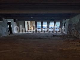 Casa (unifamiliar aislada), 742 m², cerca de bus y tren