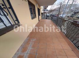 Flat, 153 m², near bus and train, GURU GU