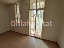 Pis, 60 m², prop de bus i tren, Centro