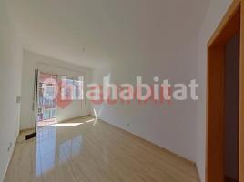 Flat, 80 m², near bus and train, Centre