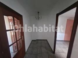 Piso, 71 m², cerca de bus y tren