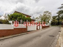  (unifamiliar aïllada), 275 m², près de bus et de train