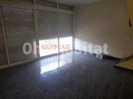 Flat, 91 m², near bus and train