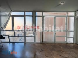 Loft, 56 m², près de bus et de train