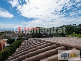 Casa (unifamiliar aislada), 366 m², cerca de bus y tren