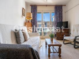 Apartament, 86 m², près de bus et de train