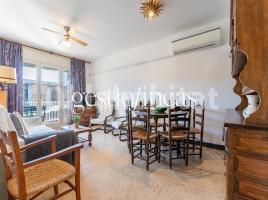 Apartament, 86 m², près de bus et de train