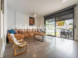 Casa (unifamiliar adossada), 220 m², prop de bus i tren, seminou