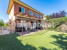 Unifamiliar adosada, 205 m², cerca de bus y tren, seminuevo