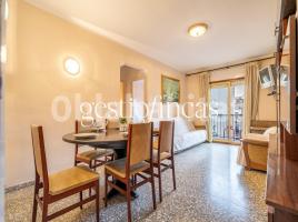 Flat, 94 m², near bus and train