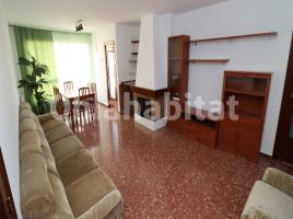 Pis, 136 m², prop de bus i tren