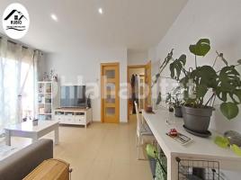 Piso, 75 m², cerca de bus y tren, seminuevo