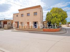 Houses (detached house), 303 m², near bus and train
