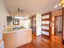 Casa (unifamiliar adossada), 360 m², prop de bus i tren