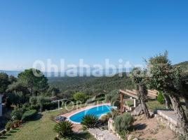 Casa (unifamiliar aïllada), 275 m², prop de bus i tren, seminou