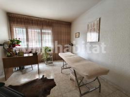 Piso, 99 m², cerca de bus y tren