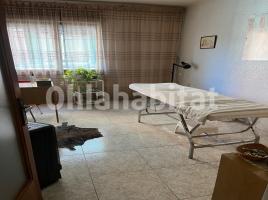 Piso, 99 m², cerca de bus y tren