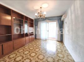 Piso, 79 m², cerca de bus y tren