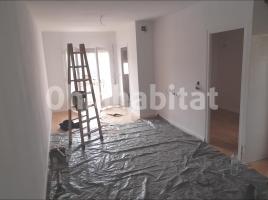 Piso, 54 m², cerca de bus y tren