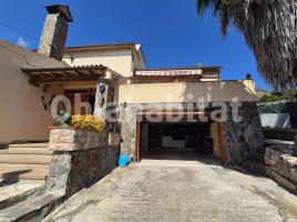 Houses (detached house), 314 m², near bus and train