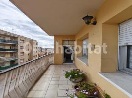 Piso, 78 m², cerca de bus y tren