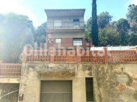 Casa (unifamiliar aislada), 235 m², cerca de bus y tren