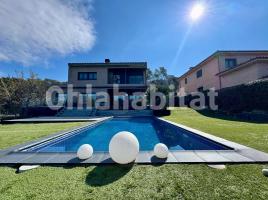 Houses (detached house), 444.50 m², near bus and train, almost new