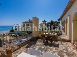 Casa (unifamiliar aislada), 952 m², cerca de bus y tren