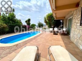 Houses (detached house), 286 m², near bus and train
