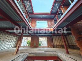 Casa (unifamiliar aislada), 214 m², cerca de bus y tren