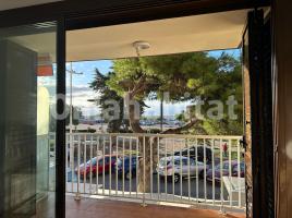For rent flat, 90 m², near bus and train, primera linea de mar