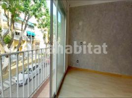 Pis, 75 m², prop de bus i tren