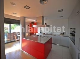 Àtic, 321 m², prop de bus i tren, seminou