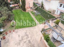 Houses (detached house), 828 m², near bus and train