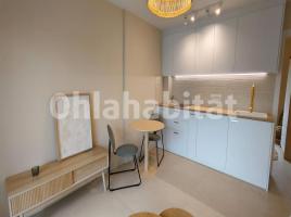 Flat, 51 m², near bus and train