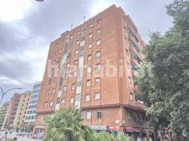 Pis, 103 m², prop de bus i tren, Calle de Llança