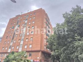 Pis, 103 m², prop de bus i tren, Calle de Llança