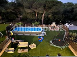 Casa (unifamiliar adosada), 239 m², seminuevo