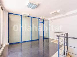 Alquiler oficina, 312 m², cerca de bus y tren, Calle del dos de Maig