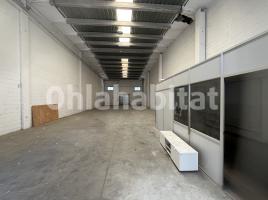 Louer , 315 m², Calle Primer de Maig