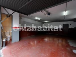 Altres, 239 m², prop de bus i tren