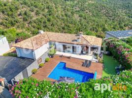 Casa (xalet / torre), 373 m², seminou, Calle de Zuric