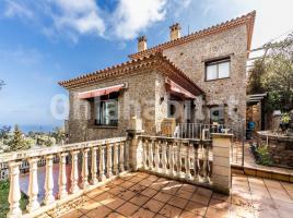 Casa (chalet / torre), 664 m², seminuevo