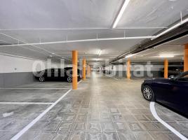 For rent parking, 2 m², Calle Mossèn Lluís Pañella