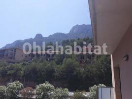 For rent flat, 115 m², near bus and train, almost new, Calle de Lluís Companys