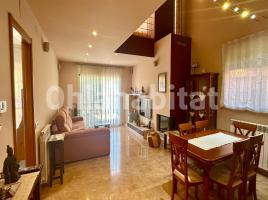  (xalet / torre), 268 m², presque neuf