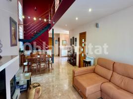  (xalet / torre), 268 m², presque neuf