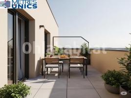 Dúplex, 90 m², près de bus et de train, nouveau