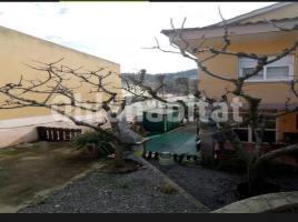 Houses (villa / tower), 144 m²